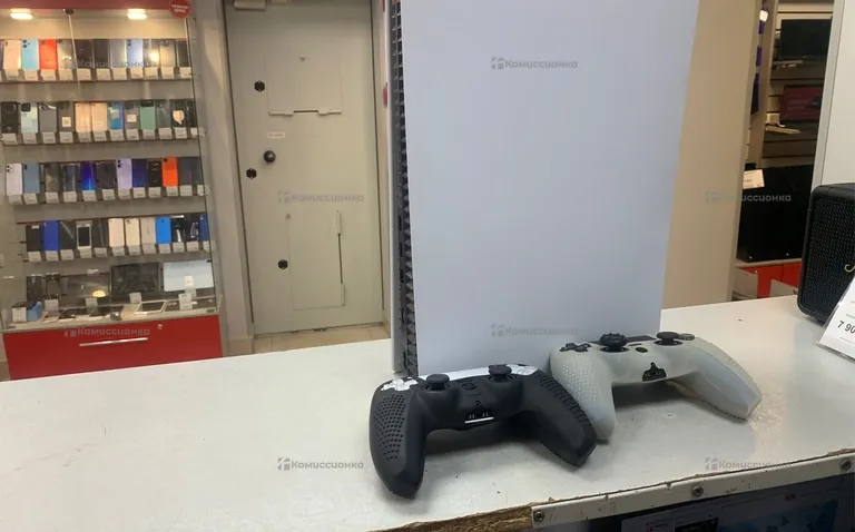 Приставка PlayStation 5 с дисководом