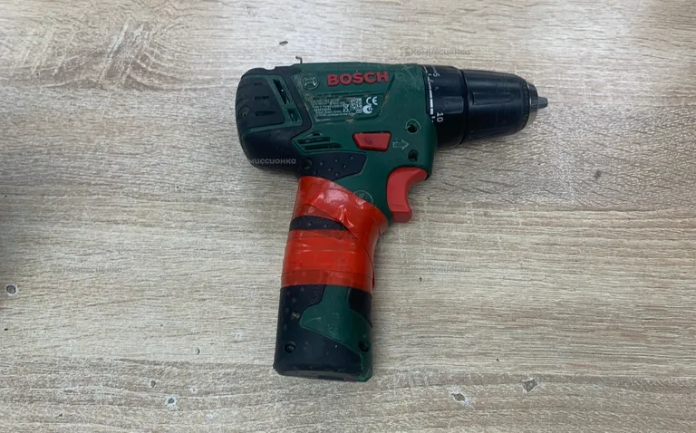 Дрель-шуруповерт Bosch PSR 10,8 LI-2 0