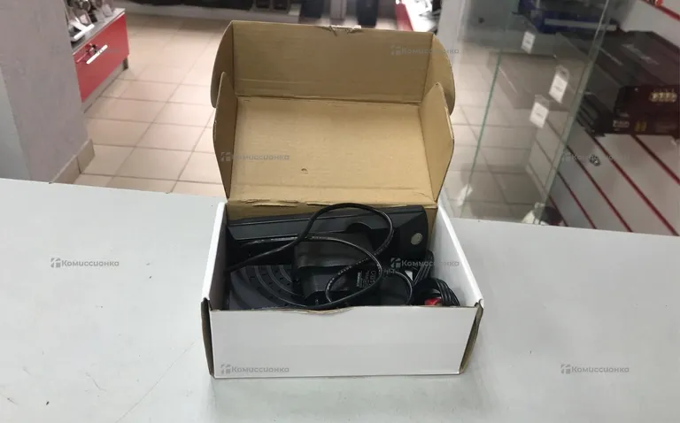 Приемник цифрового ТВ Starwind CT-220