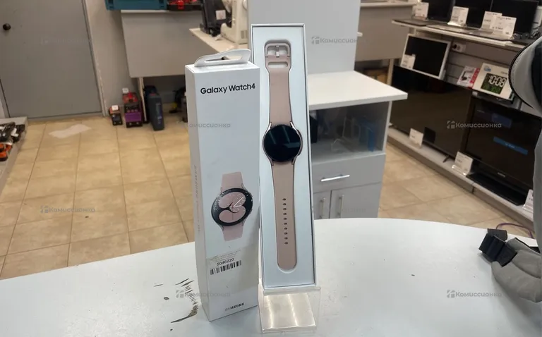 Часы  Samsung watch 4