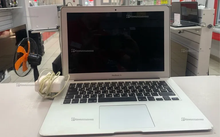 Ноутбук  MacBook Air a1466 2012
