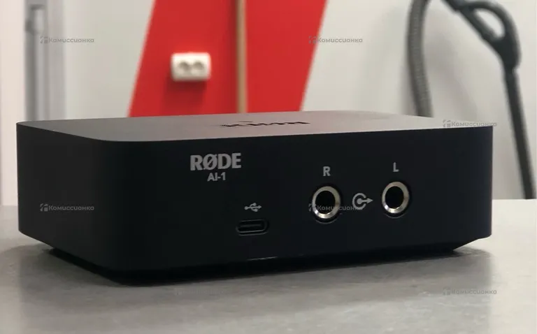 Внешняя звуковая карта Rode AI-1