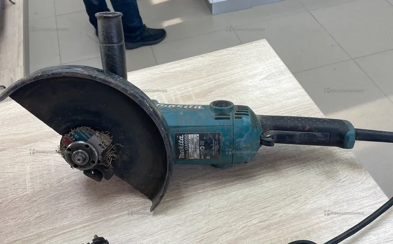 Ушм Makita GA 9050