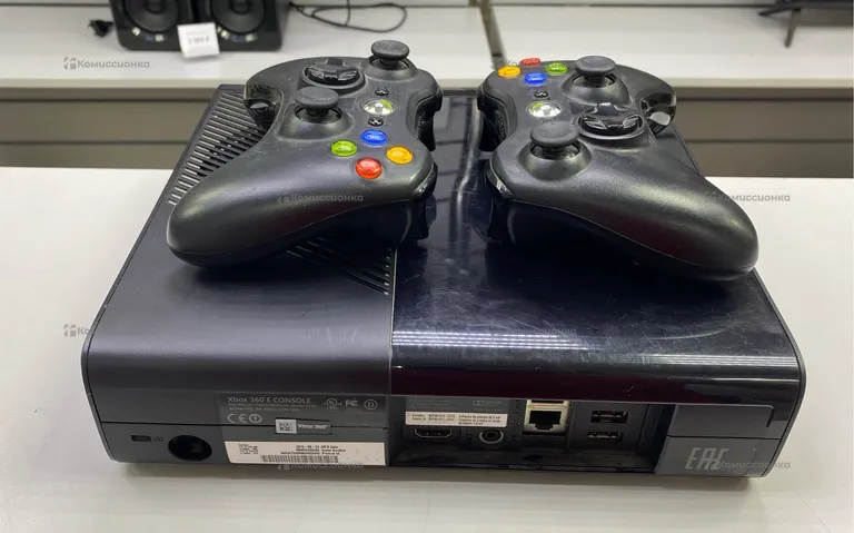 Приставка Xbox 360E 256GB