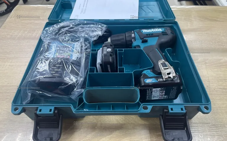 Аккумуляторная дрель-шуруповерт Makita DF333DWAE