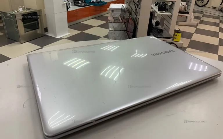 Ноутбук Samsung 370R