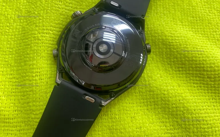 Часы  Huawei Watch Ultimate