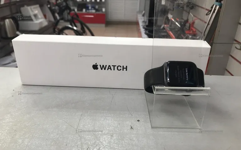 Часы  Apple Watch SE 2020