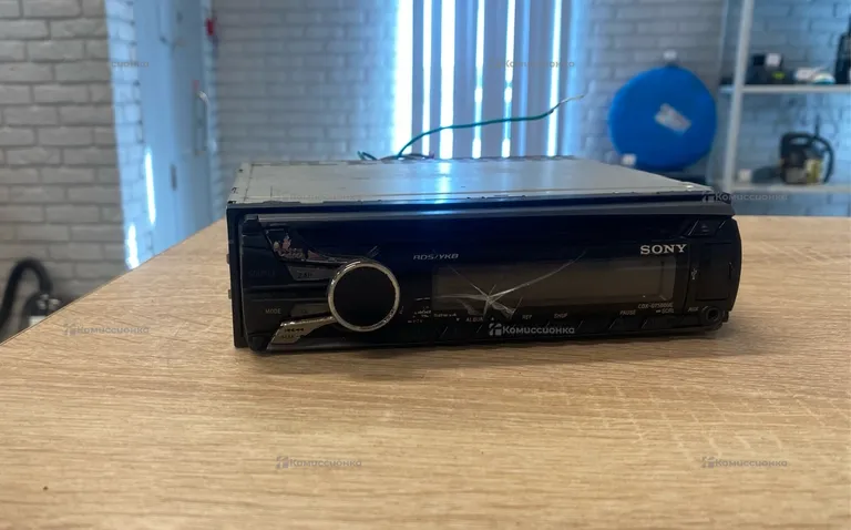 Автомагнитола  SONY CDZ-GT560UE