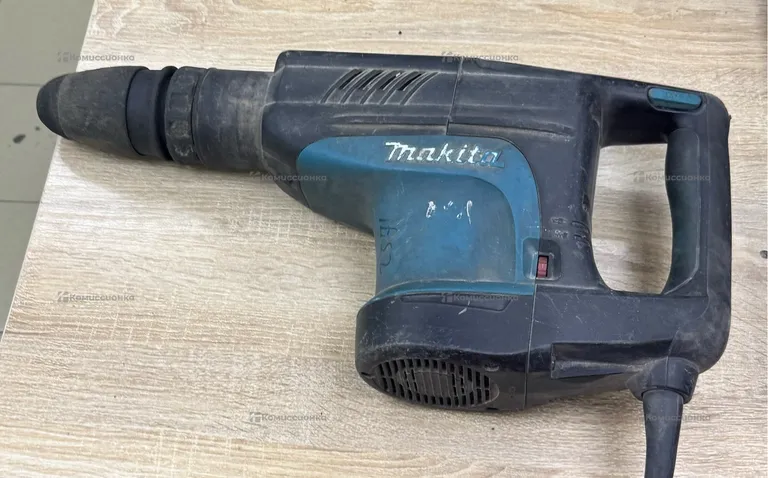 Отбойный молотов Makita HM 1203 C