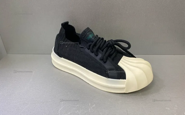 Кроссовки LaCoste 41р