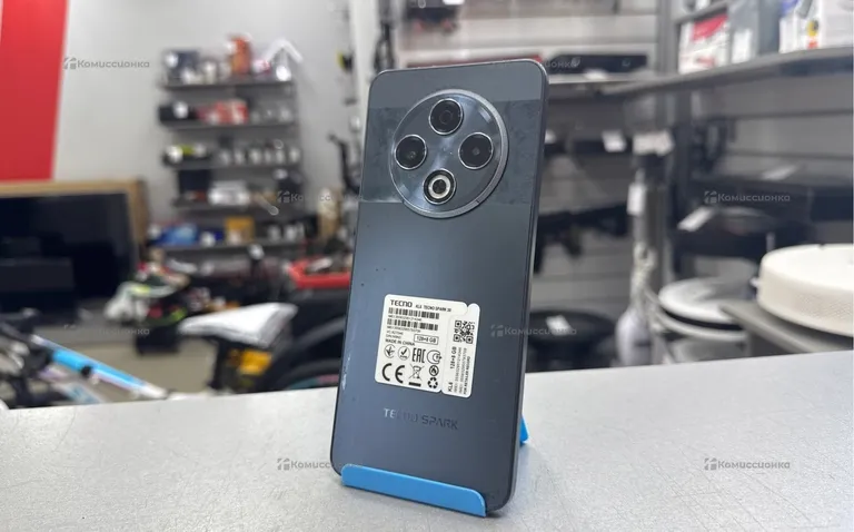 Tecno Spark 30 8/128 ГБ