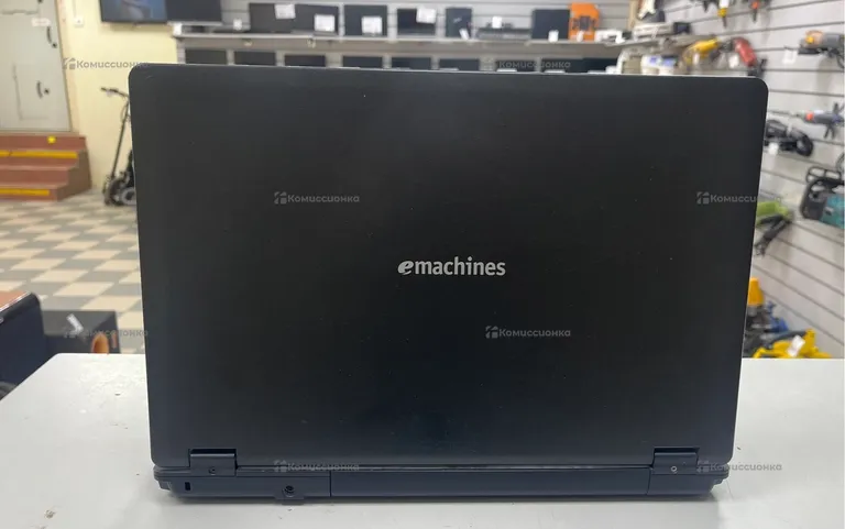Ноутбук  Emachines E528