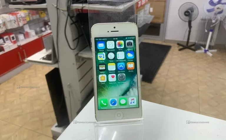 Apple iPhone 5S 16 ГБ
