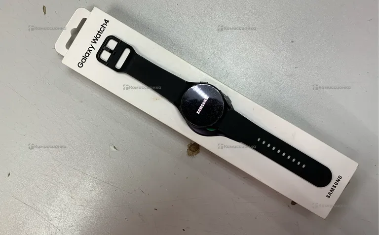 Часы  Samsung Galaxy watch4 40mm