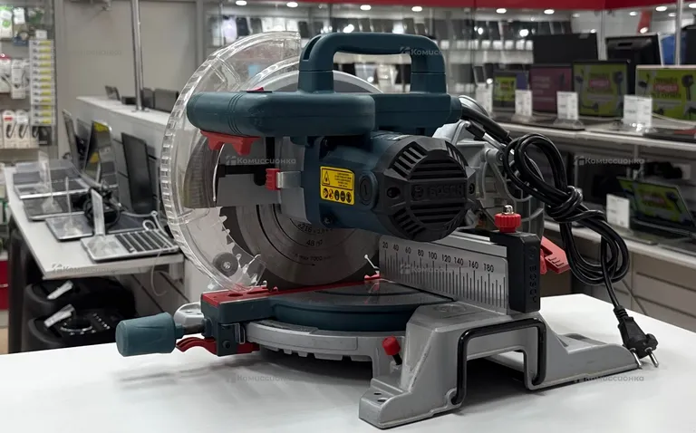 Торцовочная пила BOSCH GCM 216 2021