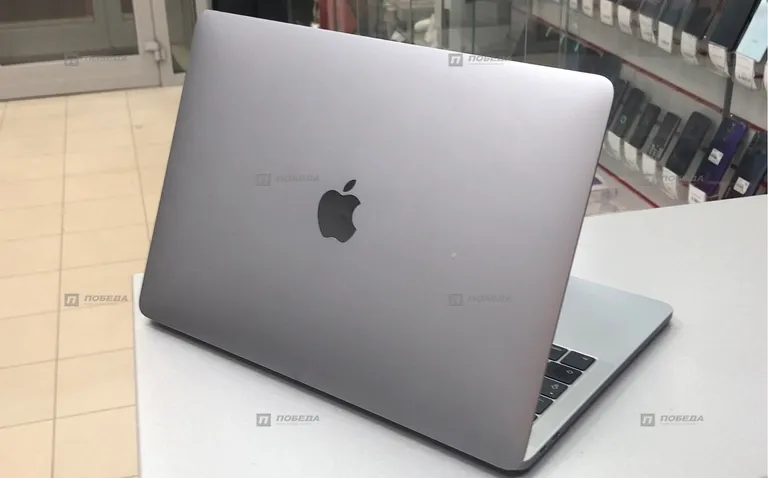 Ноутбук Apple MacBook Pro 13 2017