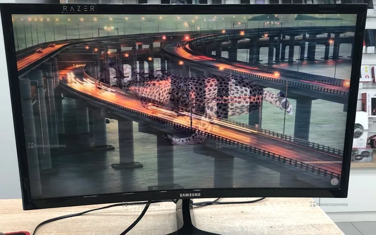 Монитор Samsung LC24RG50FQIXCI
