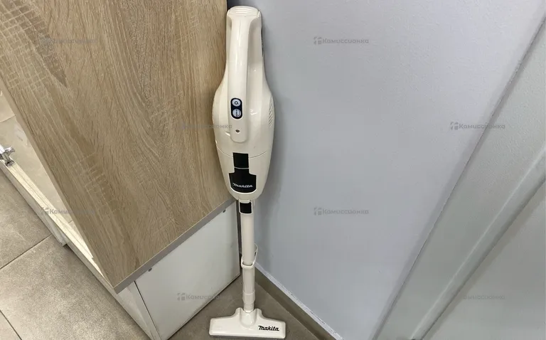 Пылесос  makita cl114Fd