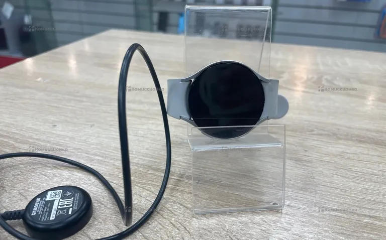 Часы Samsung Galaxy Watch 6 44mm