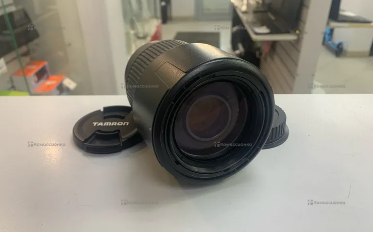 Tamron af70-300mm f/4–5.6di