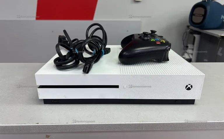 Приставка Xbox Игровая приставка Xbox One S 500