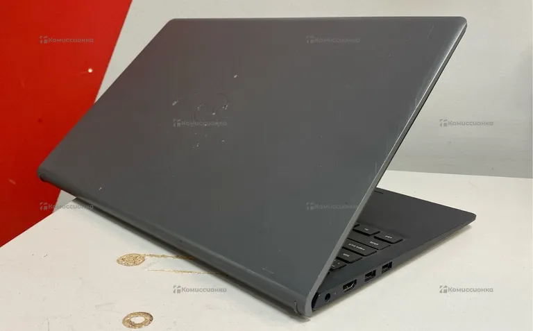 Ноутбук Dell AMD Ryzen 5 3450U / Vega 8 / SSD 256