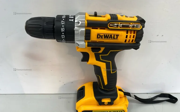 Дрель шуруповерт Dewalt реплика