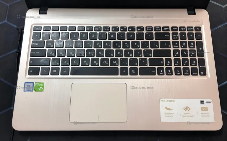 Ноутбук  ASUS GLJ5