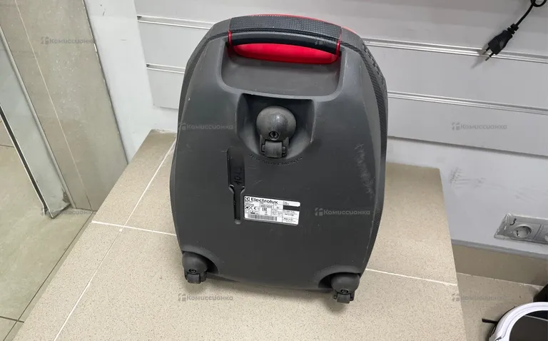 Пылесос VC Electrolux ZPF 2200