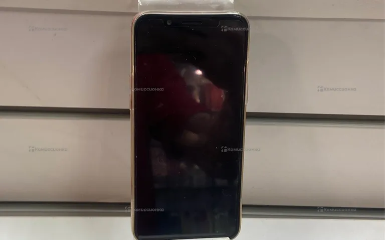 OPPO A83 6/128 ГБ