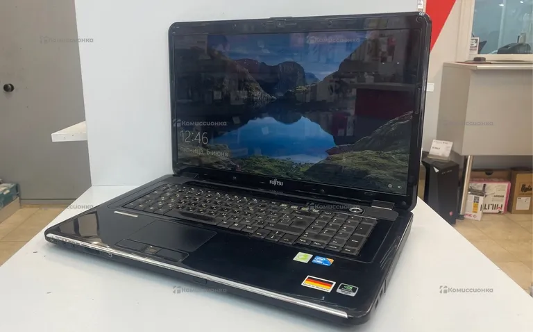 Ноутбук Fujitsu Lifebook NH570