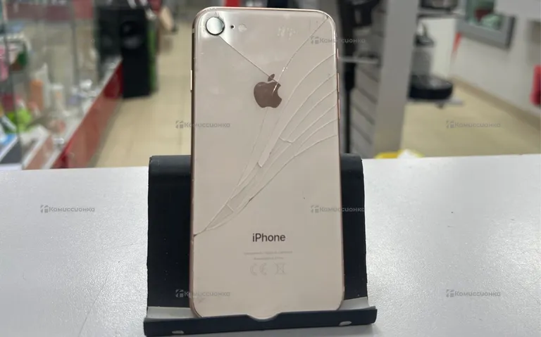 Apple IPhone 8 64 ГБ