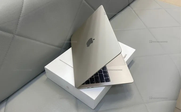 ноутбук makbok AIR