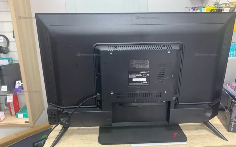 Телевизор SMART TV. 35 Plus TV QN900