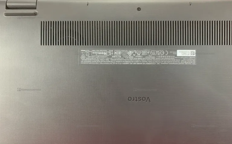 Ноутбук  dell vostro 3520
