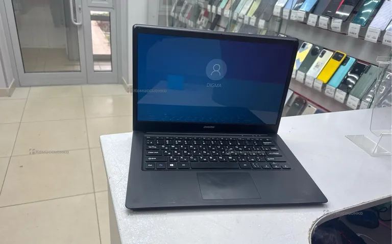 Ноутбук Digma E402