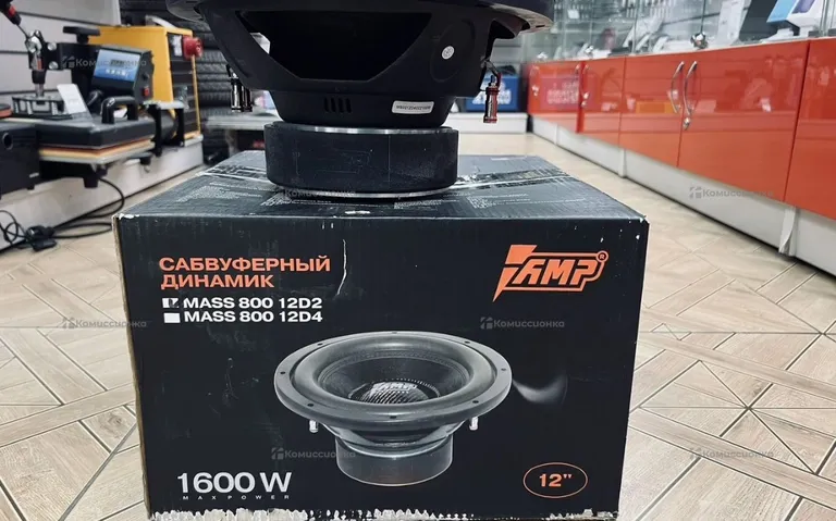 Сабвуфер  AMP MASS 800 12D4