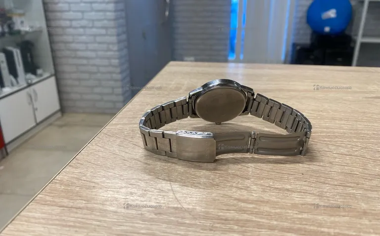 Часы  CASIO 1330