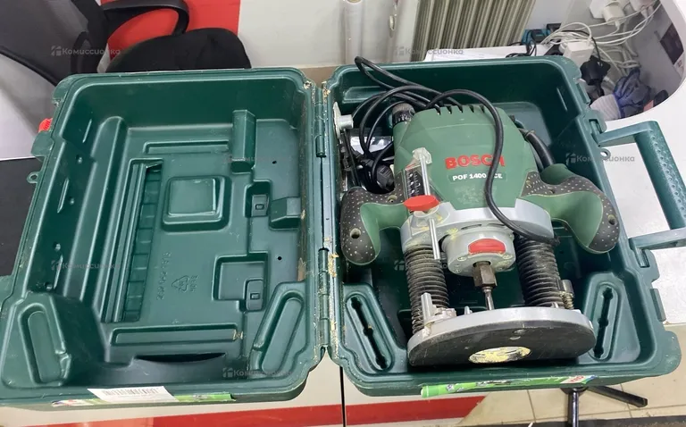 Фрезер Bosch POF 1400 ACE