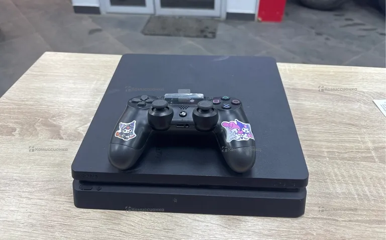 Приставка PS4. slim 1tb
