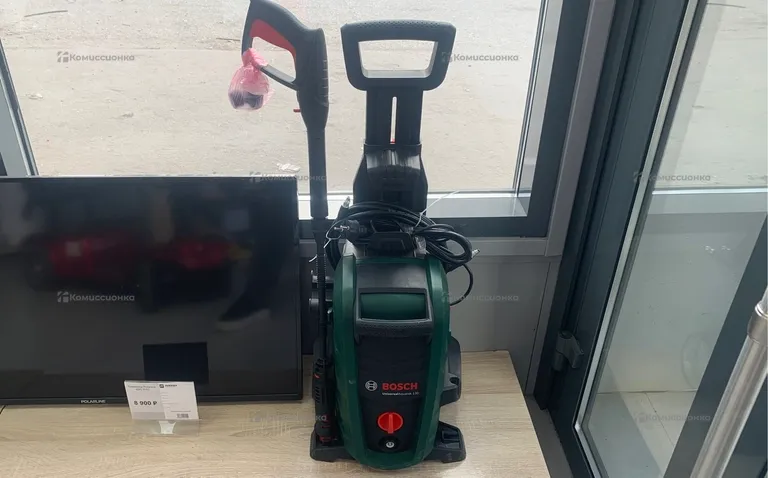 Мойка высокого давления Bosch Universal Aquatak 1
