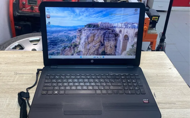 Ноутбук  amd a10 9600p radeon r7 m340/OZU 12/HDD10
