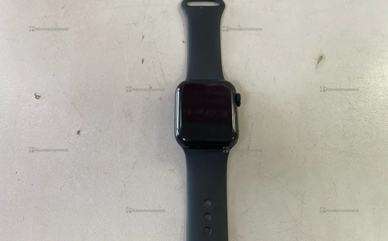 Часы  Apple Watch SE(1-го поколения) 40ММ