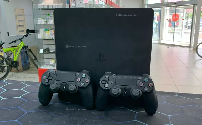 Приставка PS4 Slim 500gb