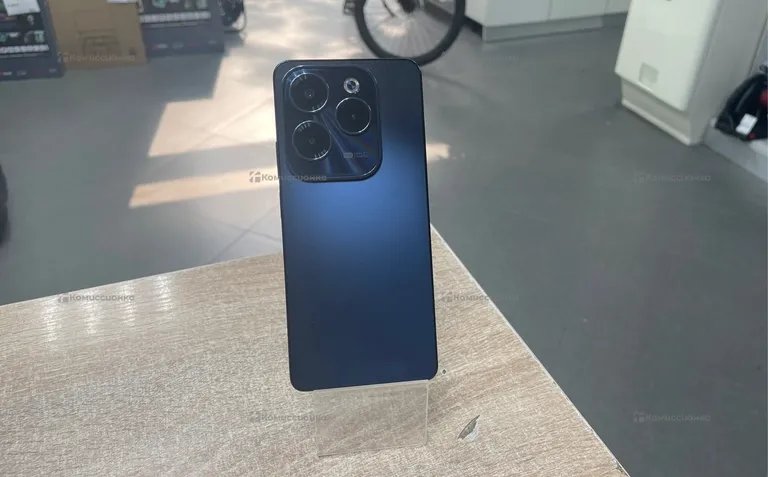 Infinix HOT 40 8/128 ГБ