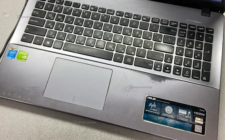 Ноутбук Asus K550L