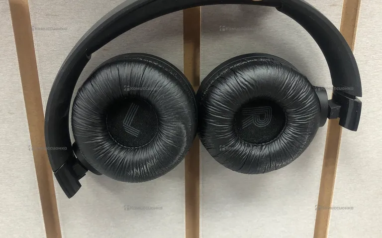 Наушники  JBL