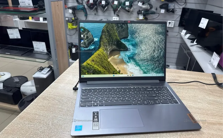 Ноутбук Lenovo Ideapad slim 3i