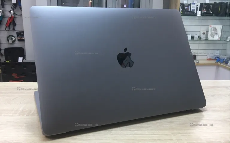 MacBook AIR 2019
